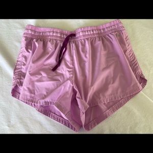 Women’s L Ducks Sporting Goods brand active shorts